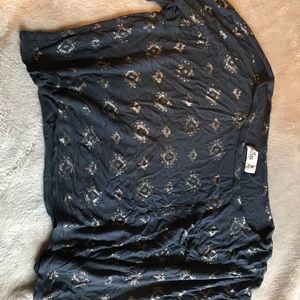 Cropped Hollister t shirt